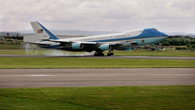 Air Force One landing image. 